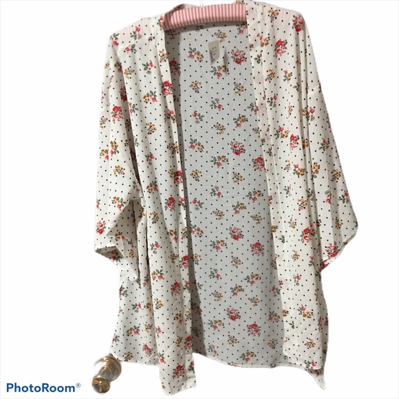 Pretty Floral Kimono - Picture 1 of 2